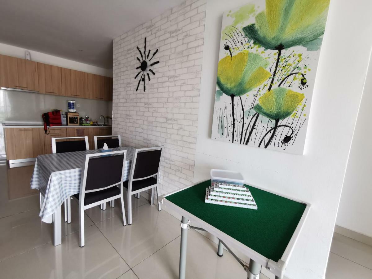 Homestay Johor Bahru Bagian luar foto